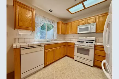 3769 Bridlewood Circle, Stockton, CA 95219 - Photo 9