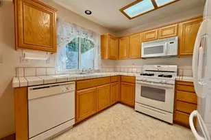 3769 Bridlewood Cir, Stockton, CA 95219 - Photo 9