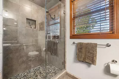 19909 E. Comstock Road, Linden, CA 95236 - Photo 17