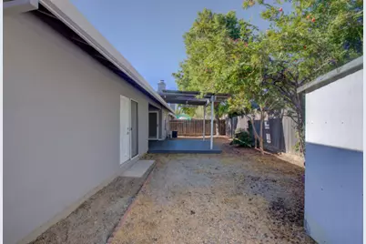 559 S Del Puerto Avenue, Patterson, CA 95363 - Photo 37