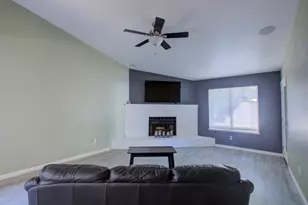 559 S Del Puerto Ave, Patterson, CA 95363 - Photo 19