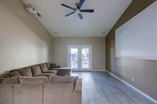 559 S Del Puerto Ave, Patterson, CA 95363 - Photo 11