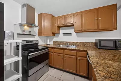 6635 Spoerriwood Court, Sacramento, CA 95828 - Photo 9