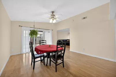 6635 Spoerriwood Court, Sacramento, CA 95828 - Photo 7