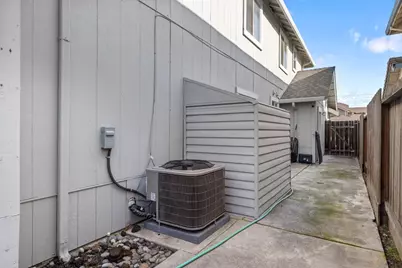 2521 Boston Way, Modesto, CA 95355 - Photo 51