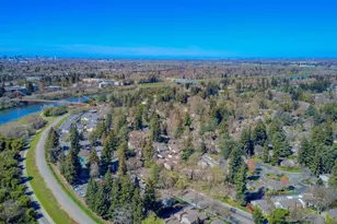 1428 Commons Dr, Sacramento, CA 95825 - Photo 45