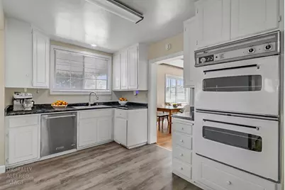 2763 Coleman Way, Sacramento, CA 95818 - Photo 9