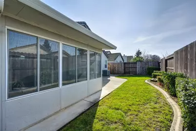 8724 Redwood Grove Way, Elk Grove, CA 95624 - Photo 35