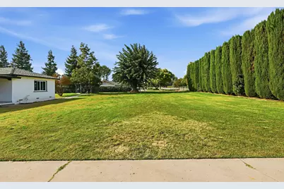 5673 Elliot, Atwater, CA 95301 - Photo 3
