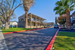 133 W I St, Los Banos, CA 93635 - Photo 5