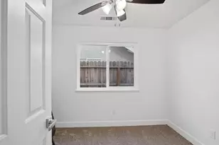 2304 Gladwyne Ct, Modesto, CA 95358 - Photo 13