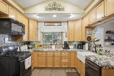 1087 E A Street, Oakdale, CA 95361 - Photo 5