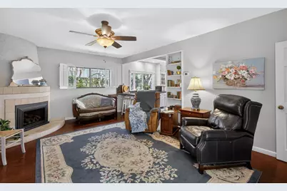 9818 Mira Del Rio Drive, Sacramento, CA 95827 - Photo 13