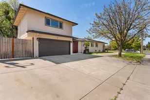 1006 W Benjamin Holt Dr, Stockton, CA 95207 - Photo 5