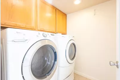 8247 Derbyshire Circle, Sacramento, CA 95828 - Photo 17