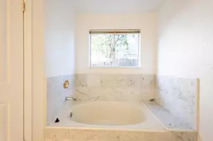 8247 Derbyshire Cir, Sacramento, CA 95828 - Photo 25