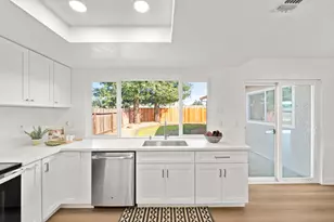 8590 Willow Grove Way, Sacramento, CA 95828 - Photo 23