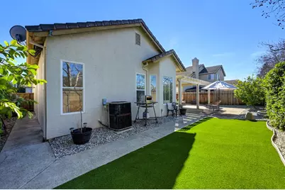 12129 Gold Bluff Lane, Gold River, CA 95670 - Photo 3