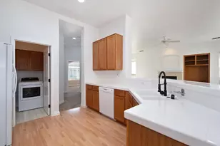 12129 Gold Bluff Ln, Gold River, CA 95670 - Photo 19