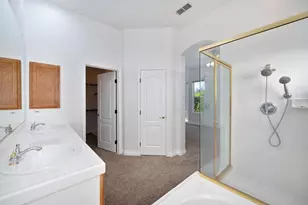 12129 Gold Bluff Ln, Gold River, CA 95670 - Photo 31