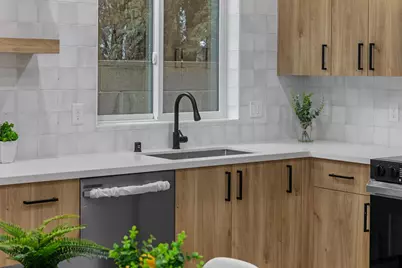 2821 Democracy Alley, Sacramento, CA 95816 - Photo 35