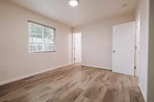 1070 5th St, Turlock, CA 95380 - Photo 11