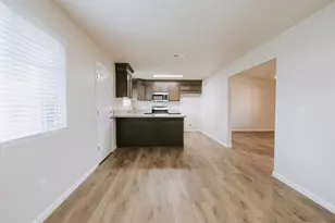 1070 5th St, Turlock, CA 95380 - Photo 5