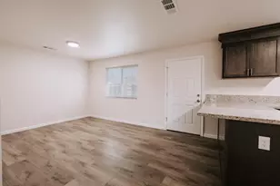 1070 5th St, Turlock, CA 95380 - Photo 9