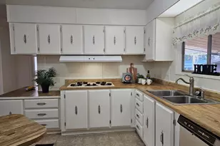 Pepperwood Circle, Auburn, CA 95603 - Photo 13