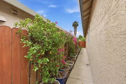 8581 Canyon Brook Way, Elk Grove, CA 95624 - Photo 31
