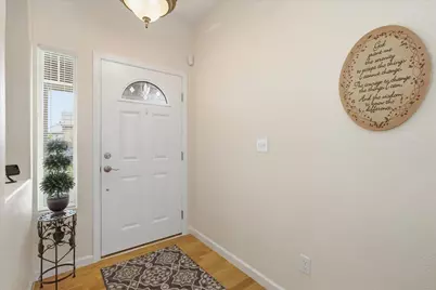 8581 Canyon Brook Way, Elk Grove, CA 95624 - Photo 3