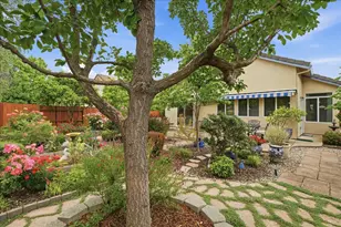 8581 Canyon Brook Way, Elk Grove, CA 95624 - Photo 25