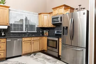 8621 Oldwoods Way, Sacramento, CA 95828 - Photo 11