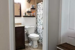 8621 Oldwoods Way, Sacramento, CA 95828 - Photo 23