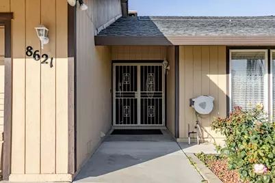 8621 Oldwoods Way, Sacramento, CA 95828 - Photo 5