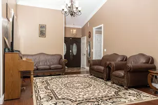 8621 Oldwoods Way, Sacramento, CA 95828 - Photo 13