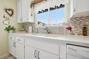 954 Port Ashton Ct, Galt, CA 95632 - Photo 11