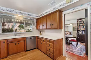 6140 Holstein Way, Sacramento, CA 95831 - Photo 9