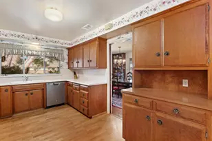 6140 Holstein Way, Sacramento, CA 95831 - Photo 11