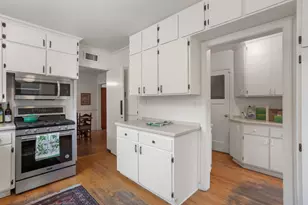 4651 Crestwood Way, Sacramento, CA 95822 - Photo 9