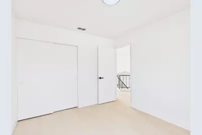 5912 Sawyer Circle, Sacramento, CA 95823 - Photo 43