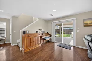 7467 Garden Ridge Way, Sacramento, CA 95829 - Photo 9