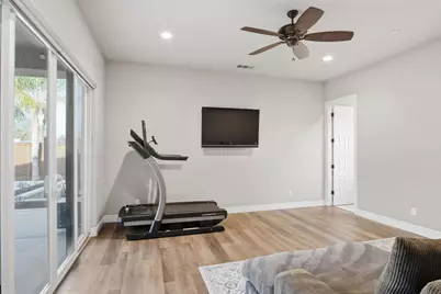 10407 Fox Borough Drive, Oakdale, CA 95361 - Photo 45