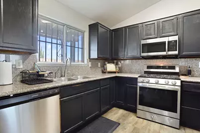 2701 Maplewood Street, Stockton, CA 95210 - Photo 11