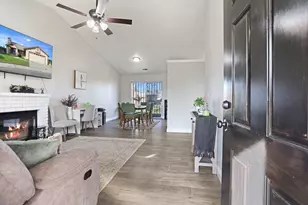 2701 Maplewood St, Stockton, CA 95210 - Photo 5