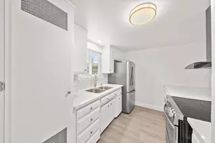 5696 Hillsdale Blvd, Sacramento, CA 95842 - Photo 5