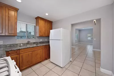 804 H St, Marysville, CA 95901 - Photo 9