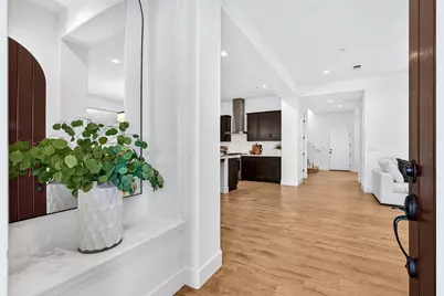 3220 Crocker Drive, Sacramento, CA 95818 - Photo 7