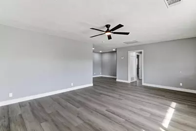 729 Las Palmas Avenue, Sacramento, CA 95815 - Photo 5