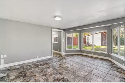 729 Las Palmas Avenue, Sacramento, CA 95815 - Photo 19